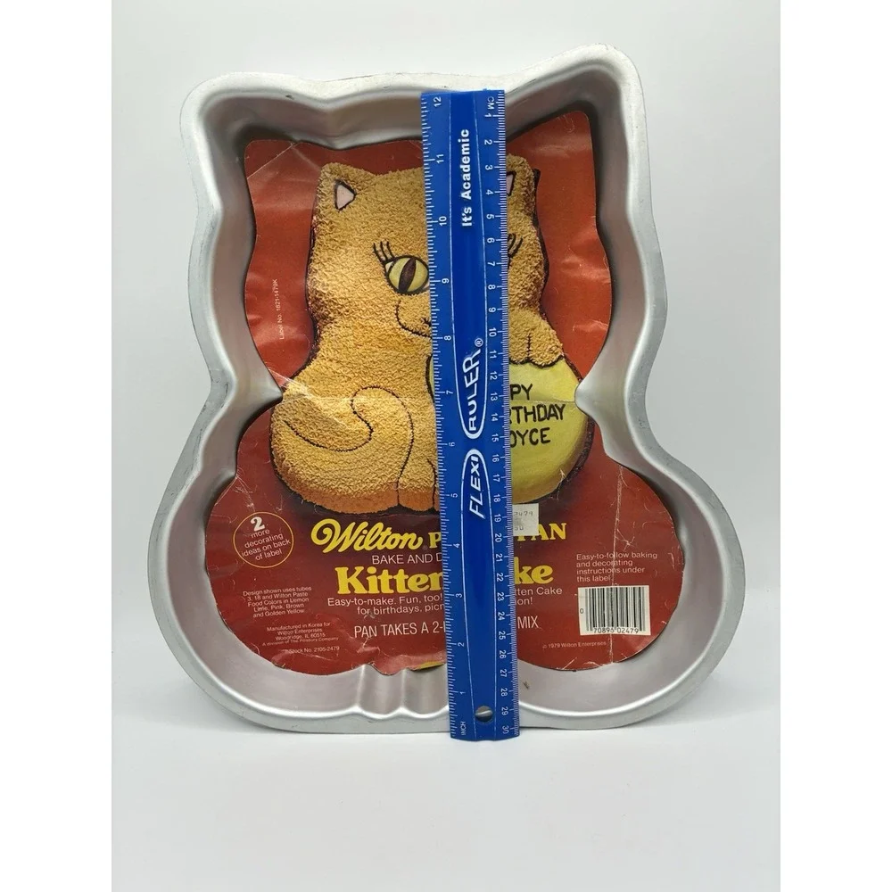 Vintage Wilton Party Pan Bake & Decorate Kitten Cake - 1979, Stock No. 2105-2479